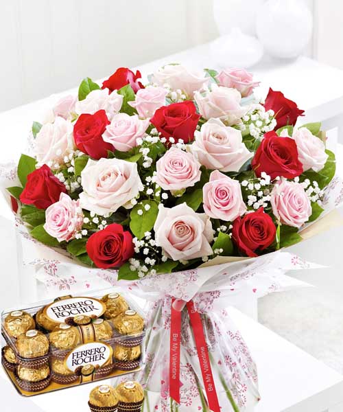 Classic Valentine’s Day Red and pink Roses with choclates 1 Classic Valentine’s Day Red and pink Roses with choclates