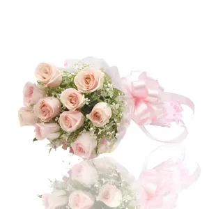 Exquisite Pink Roses Arrangement for Love